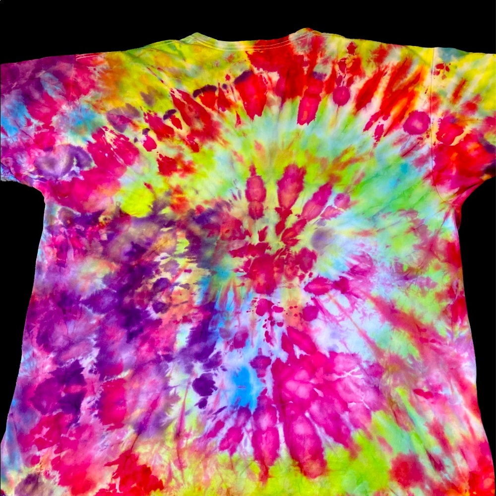 Handmade ice dye T-shirt size 2xl.